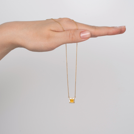 Золотое колье с цитрином